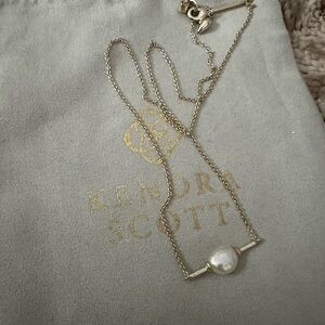 Kendra Scott pearl necklace